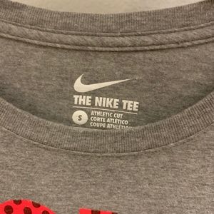 Nike Shirts - Nike Short Sleeve Crew Neck T-Shirt -Size S (EUC) Nike Shirts - Nike Short Sleeve Crew Neck T-Shirt -Size S (EUC)